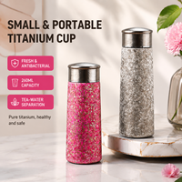 Mug de voyage en titane pur de qualité supérieure avec infuseur à thé, couvercle anti-fuite, logo personnalisé, bouteille d'eau portable, vente en gros