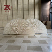 ZKAI Nouvelle Arche Métallique Pliable de Luxe en Forme d'Éventail Semi-circulaire pour Décor de Mariage, Rideau de Voile Blanc en Tissu Plissé Rond