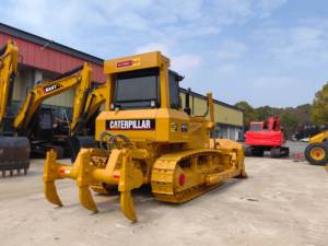 รถดันดิน Caterpillar D7G มือสอง รถตีนตะขาบ มีสินค้าในสต็อก ชั่วโมงการทำงานต่ำ สภาพดี พร้อมเครื่องยนต์ 3306T ของแท้ - Product Image 5