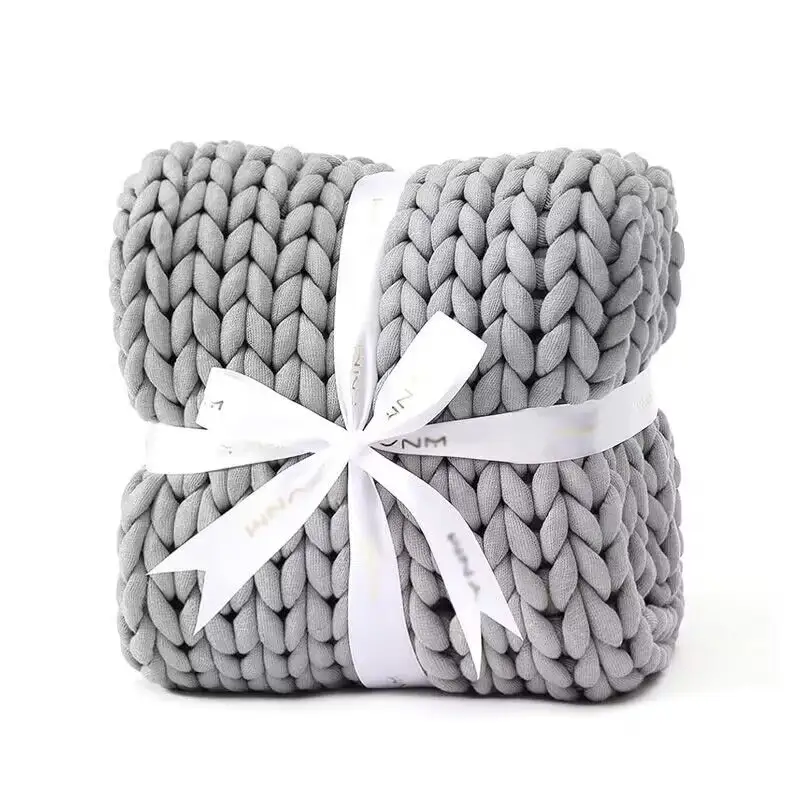 Factory Custom Polyester Weighted Napper Chunky Knit Throw Blanket King Size Portable Wholesale for Autumn Airplane Use