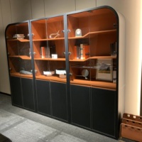 Bureau de direction en cuir luxueux et élégant, bureau de direction créatif simple et luxueux, bureau de direction en forme de L
