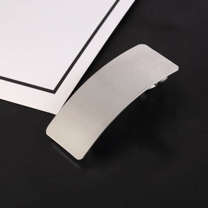 Accessoires de <span class=keywords><strong>cheveux</strong></span> de mode pinces à <span class=keywords><strong>cheveux</strong></span> en métal Surface <span class=keywords><strong>lisse</strong></span> Barrettes à <span class=keywords><strong>cheveux</strong></span> femmes alliage Barrettes élégantes - Product Image 2