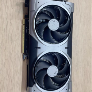 Tarjeta Gráfica para Juegos RTX 5060 Ti de 16GB y 128 bits GDDR7 Usada - Product Image 1