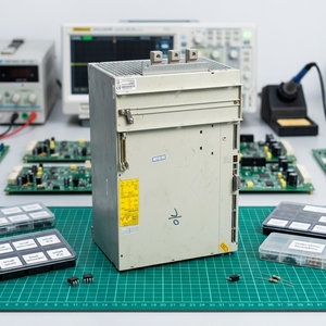 6SN1123-1AA00-0EA2 |   Módulo de Potencia de Eje Único SIMODRIVE 611 120A Nueva Versión Original de Alta Resistencia - Product Image 4