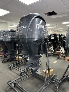 Nouveau Moteur Hors-Bord Marin Puissant à Essence 4 Temps 4 Cylindres Refroidi par Eau F250XCB Portable Compatible avec les Bateaux - Product Image 5