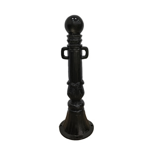 شرائط تحذير رومانية من الحديد الزهر المزخرفة في الهواء الطلق مع نظام حاجز سلسلة اختياري - Product Image 5