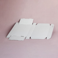 Boîte d'expédition en carton ondulé violet personnalisée, pliable à plat, pour l'emballage de sous-vêtements et de vêtements