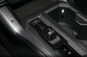 Nouveau Toyota <span class=keywords><strong>RAV4</strong></span> SUV 2026, <span class=keywords><strong>Hybride</strong></span> Bi-moteur 2.5L 185ch à Quatre <span class=keywords><strong>Roues</strong></span> <span class=keywords><strong>Motrices</strong></span>, Disponible pour Vente Immédiate. - Product Image 4