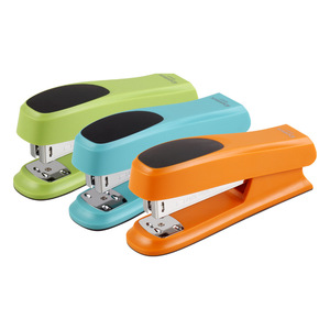 Mini grapadora Qixin B3027 de tamaño normal con diseño antideslizante para uso en oficina - Product Image 1