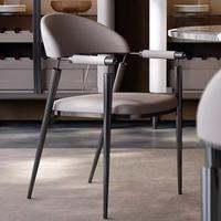 Chaise de salle à manger moderne en acier inoxydable et revêtement en cuir pour salle à manger, cuisine, salon
