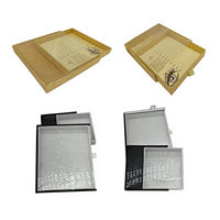 Fenêtre en PVC transparente 3D personnalisée boîte de cils de Noël en vison logo en relief et stratification mate emballage de doublure en éponge colorée