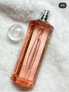 La fábrica fabrica y vende al por mayor perfumes duraderos, el último spray corporal y perfumes de alta calidad. - Product Image 4