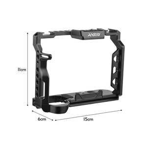 Jaula de cámara de aleación de aluminio Andoer con tornillos de 1/4 pulgadas Agujeros Soportes de zapata fría Reemplazo para <span class=keywords><strong>Sony</strong></span> <span class=keywords><strong>A7</strong></span> <span class=keywords><strong>IV</strong></span> - Product Image 4