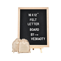 Tableau d'affichage en feutre personnalisable avec cadre en bois véritable, tableau de messages modifiable, support pliable et fixation murale, chiffres, mots, symboles