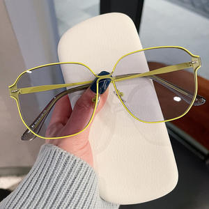 Gafas de Sol Qianai para Mujer, Montura Grande, UV400, Metálicas, Cuadradas, Anti-UV, para Viajes, Moda, Aire Libre - Product Image 1