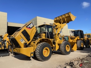 Cargadora frontal CAT 966H usada de alta eficiencia, con capacidad de 5 toneladas, sobre ruedas, para trabajos en canteras y manipulación de materiales. - Product Image 3