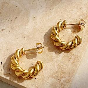 Nueva Tendencia, Pendientes de Aro de Moda Únicos Chapados en Oro PVD de 18K, Joyería de Acero Inoxidable Personalizada al por Mayor, Pendientes en Forma de C con Diseño de Cuerda Trenzada - Product Image 1