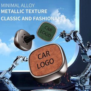Powerful Supplier Wholesale Portable 3 Delicate Fragrance Metal Leather Design Logo <strong>Diffuser</strong> <strong>Vent</strong> <strong>Clip</strong> Car Aroma <strong>Diffuser</strong> - Product Image 4