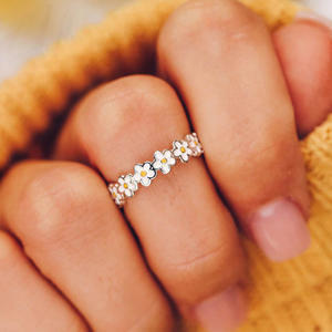 Bagues à fleurs Q122 pour femmes, en émail, serties de pierres, bijoux cadeau, bague tendance - Product Image 2