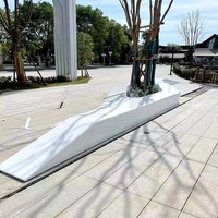 Pot de fleurs personnalisé en résine de fibre de verre, statue de jardin d'extérieur, chaise avec pot 2 en 1, sculpture de parc, fabricant professionnel