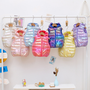 Gilet Invernali per Bambini all'Ingrosso, Colori Vivaci, Leggeri, Senza Maniche, con Cappuccio, per Bambine 80-120cm - Product Image 3