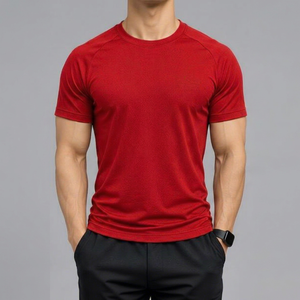 เสื้อยืดคอกลมสีแดงสำหรับผู้ชาย GENERAL INDUSTRIES ผลิตจากผ้าฝ้ายถัก 95% เป็นมิตรกับสิ่งแวดล้อม สไตล์สปอร์ตแคชชวล เหมาะสำหรับใส่ในฤดูร้อน ไซส์ M พร้อมโลโก้ - Product Image 1