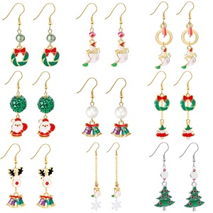 Aleación chapada en oro Árbol de Navidad Muñeco de nieve Pendientes colgantes Lindo divertido Santa Copo de nieve Regalo Cristiano - Product Image 3