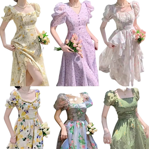 Robe longue florale de luxe chic <span class=keywords><strong>française</strong></span> pour femme, col en V, ajustée et élégante, idéale pour l'été, les vacances, la plage et le style cottagecore. - Product Image 1