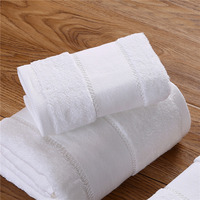 Lot de serviettes de bain épaisses en coton doux 100 % pour hôtel, avec logo personnalisé, serviettes de visage et de main en tissu éponge satiné brodé – Vente en gros à prix réduit