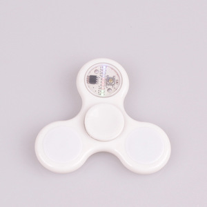 Bán buôn <span class=keywords><strong>LED</strong></span> <span class=keywords><strong>Fidget</strong></span> Spinner <span class=keywords><strong>LED</strong></span> Light Up <span class=keywords><strong>Fidget</strong></span> Spinner biểu tượng tùy chỉnh <span class=keywords><strong>Fidget</strong></span> Spinner - Product Image 4