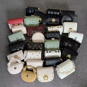 Bolsos de Alta Calidad Seleccionados en Fardos, Bolsos de Hombro de Marca, Bolsos Tote, Envío Aleatorio - Product Image 1