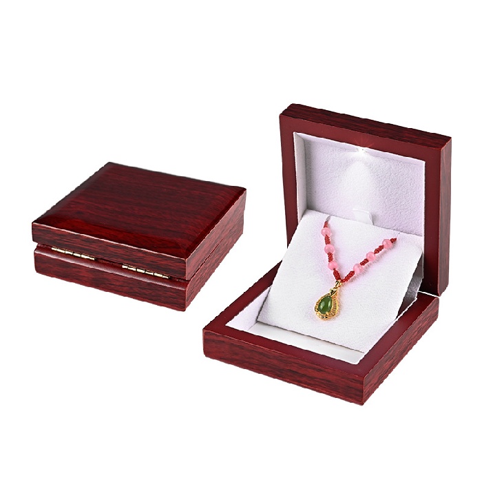 Boîte à collier marron