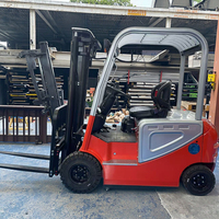 Nouveau Style 1.5 tonnes chariot élévateur électrique contrepoids en fonte petit rayon de braquage 3 mètres capacité de levage pour intérieur extérieur