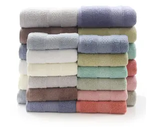 Ensemble de 3 serviettes personnalisées avec logo, 100 % coton, luxe, qualité hôtelière 5 étoiles, serviettes de toilette et de bain 100 % coton, vente en gros à prix réduit - Product Image 5