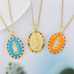 <span class=keywords><strong>Collana</strong></span> con Pendente della Vergine Maria in Rame Placcato Oro con Zirconi Cubici Colorati e Micro Pavé, Catena a Maglie Religiosa Cattolica - Product Image 2