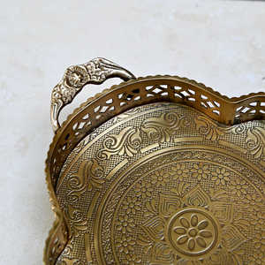 Ensemble de 4 assiettes de fête en céramique gravée, écologiques, style classique, forme irrégulière - Product Image 2