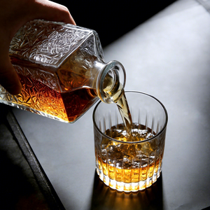 Vente en gros de carafes à liqueur en verre carrées transparentes de luxe, vides, de 500 ml, 750 ml et 1000 ml, pour le brandy, le gin, la vodka, le <span class=keywords><strong>rhum</strong></span> - Product Image 2