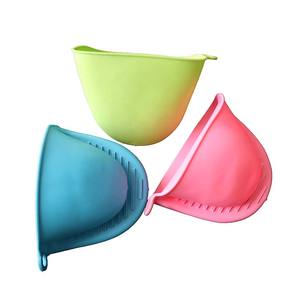 Gant de four en TPE antidérapant de haute qualité <span class=keywords><strong>à</strong></span> prix bon marché avec <span class=keywords><strong>pince</strong></span> <span class=keywords><strong>à</strong></span> main isolante <span class=keywords><strong>à</strong></span> trou de suspension - Product Image 3