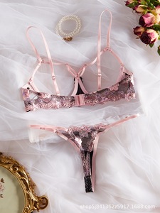 High Quality Sexy Underwear Set Hollow French Floral Embroidery Underwire Two-Piece Set - Product Image 2