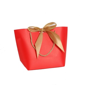 Bolsa de papel para compras con asa de cinta para ropa, embalaje de lujo, bolsa de regalo de papel personalizada - Product Image 3
