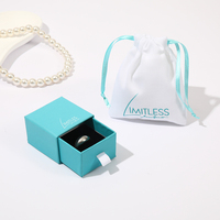 Boîte à bijoux de luxe écologique en papier rigide carré avec logo personnalisé LUKE, doublure en velours, petite boîte cadeau pour anneaux