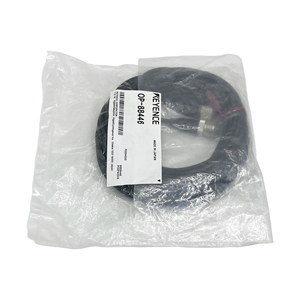 Câble IO-Link en aluminium Keyence OP-88446 M12 8 broches femelle 4 broches mâle 10m droit PVC IP68 Haute Tension 600V pour usage industriel - Product Image 3