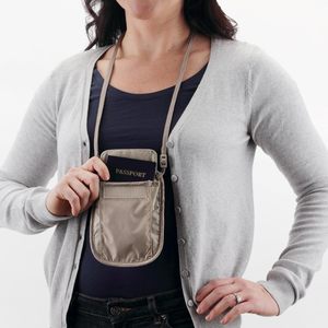 Cartera de Cuello con Bloqueo RFID, Organizador de Pasaportes y Objetos de Valor, Ligera y Duradera, con Cierre de Gancho y Bucle, Correa Ajustable - Product Image 6