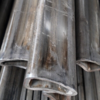 Tubo de Acero Triangular Sin Costura Certificado por API ASTM A519, 3.00x0.250'', Alta Capacidad de Carga para Soporte de Equipos Pesados, Tamaño Personalizado