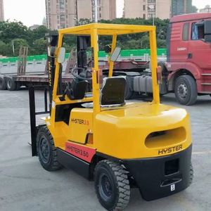 Montacargas Hyster Usado de 3.5 Toneladas, Diésel, Mástil de Dos Etapas, Neumáticos Neumáticos/Sólidos para Exteriores, Terrenos Difíciles y Trabajo de Ingeniería - Product Image 2
