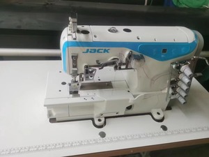 Máquina <span class=keywords><strong>de</strong></span> <span class=keywords><strong>Coser</strong></span> Industrial Jack W4 <span class=keywords><strong>de</strong></span> Tres Agujas y Cinco Hilos <span class=keywords><strong>de</strong></span> Alta Velocidad <span class=keywords><strong>con</strong></span> Accionamiento Directo - Product Image 3