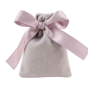 Sac à cordon en tissu velours personnalisable pour bijoux, lunettes, objets anciens avec option de logo - Product Image 1