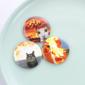 Pin de botón de hojalata con diseño de meme de gato explosivo, divertido y lindo, con nube de hongos y explosión de coche, broche, insignia de solapa, joyería, regalo para amigos - Product Image 2