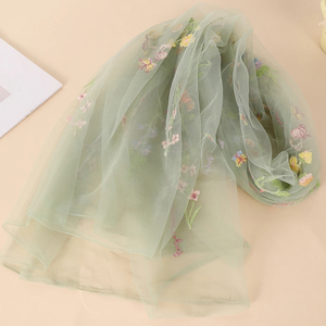 투투 원피스 의류를위한 아름다운 꽃 자수 녹색 꽃 자수 메쉬 레이스 직물 부드러운 얇은 명주 그물 직물 - Product Image 3