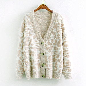 Maglione IWB017 personalizzato lavorato a maglia alla moda con bottoni larghi a maniche lunghe <span class=keywords><strong>Cardigan</strong></span> stile Jacquard <span class=keywords><strong>Cardigan</strong></span> <span class=keywords><strong>Beige</strong></span> - Product Image 4